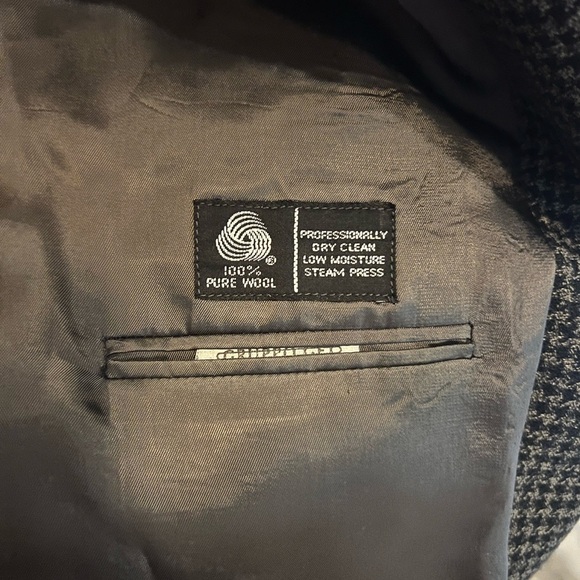 Vintage Louis Feraud Sport Coat Herringbone Pattern 100% Wool - Picture 6 of 7